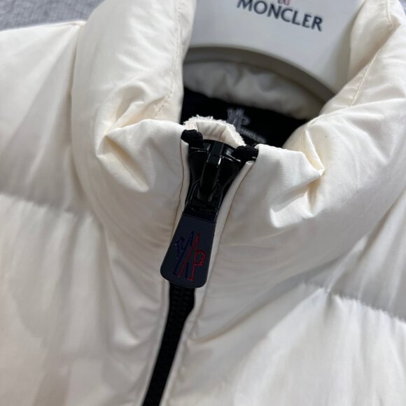 Moncler Grenoble Polartec® quilted zip-up jacket - Picture 9 of 11
